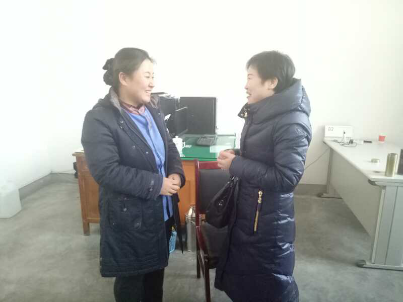 歷下區總工會(huì )、濟南市及歷下區兩級勞動(dòng)模范走訪(fǎng)慰問(wèn)我公司特困職工