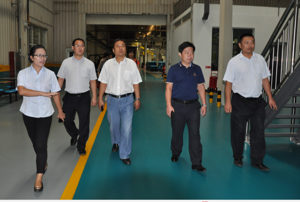 齊河縣工商聯(lián)領(lǐng)導、齊河龍運物業(yè)領(lǐng)導一行蒞臨連心物業(yè)指導工作