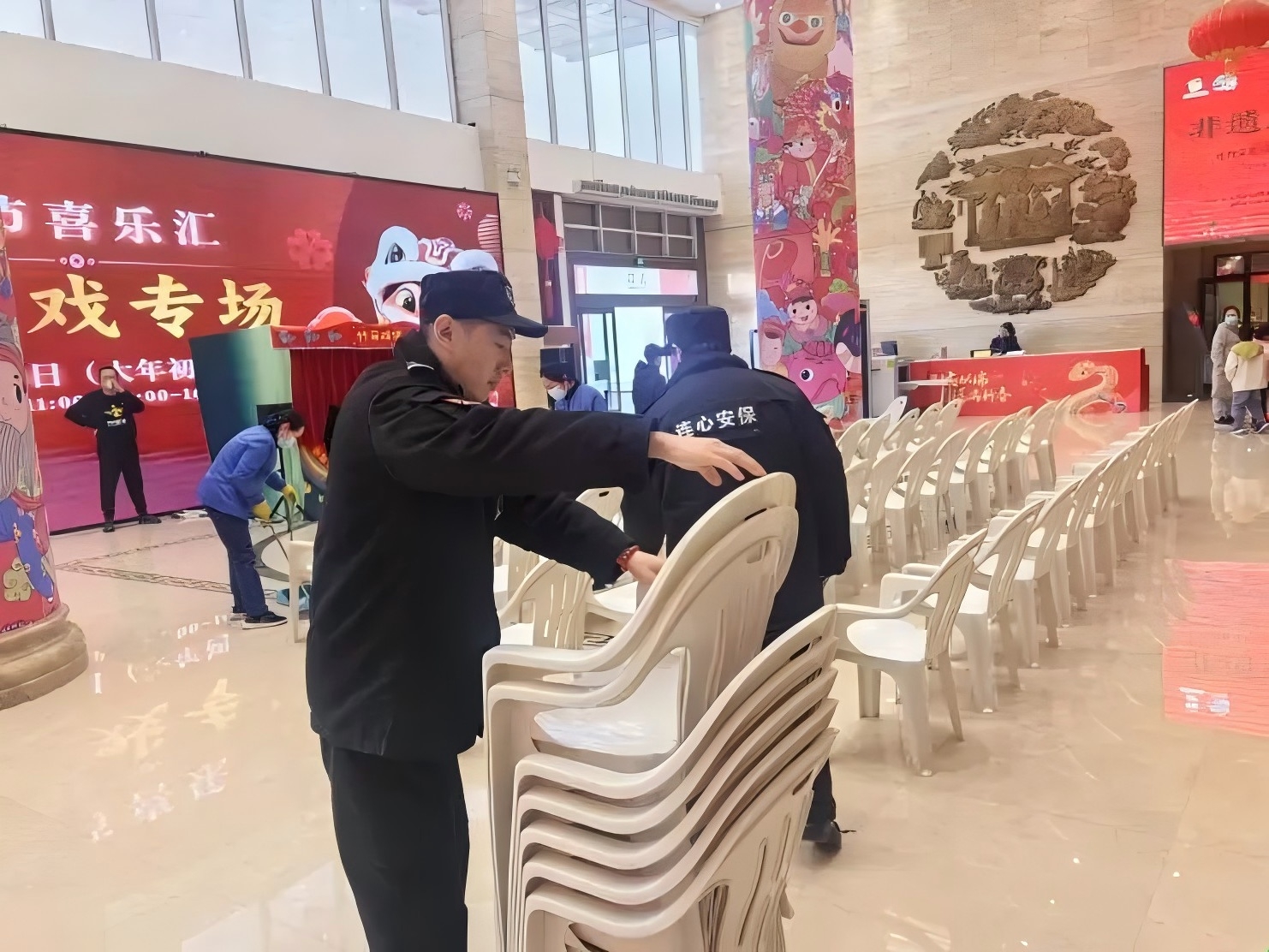 春節我在崗，服務(wù)不打烊——致敬省文化館項目春節期間堅守崗位連心物業(yè)人